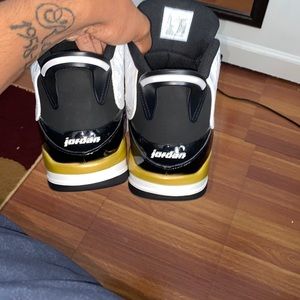Jordan Dub Zero- good condition no original box will ship asap